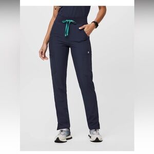 Figs Navy FREEx™ Lined Yola™ - Petite Skinny Scrub Pants 2.0